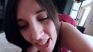 Mia hermanastra estas slut obsedita kun iranta nuda por la domo kaj fiki