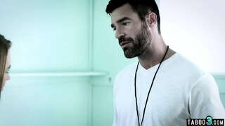 Csúnya csaj, a szexi egyenruha kellemes, a régi professzorok nagy fasz Csúnya csaj, a szexi egyenruha kellemes, a régi professzorok nagy fasz